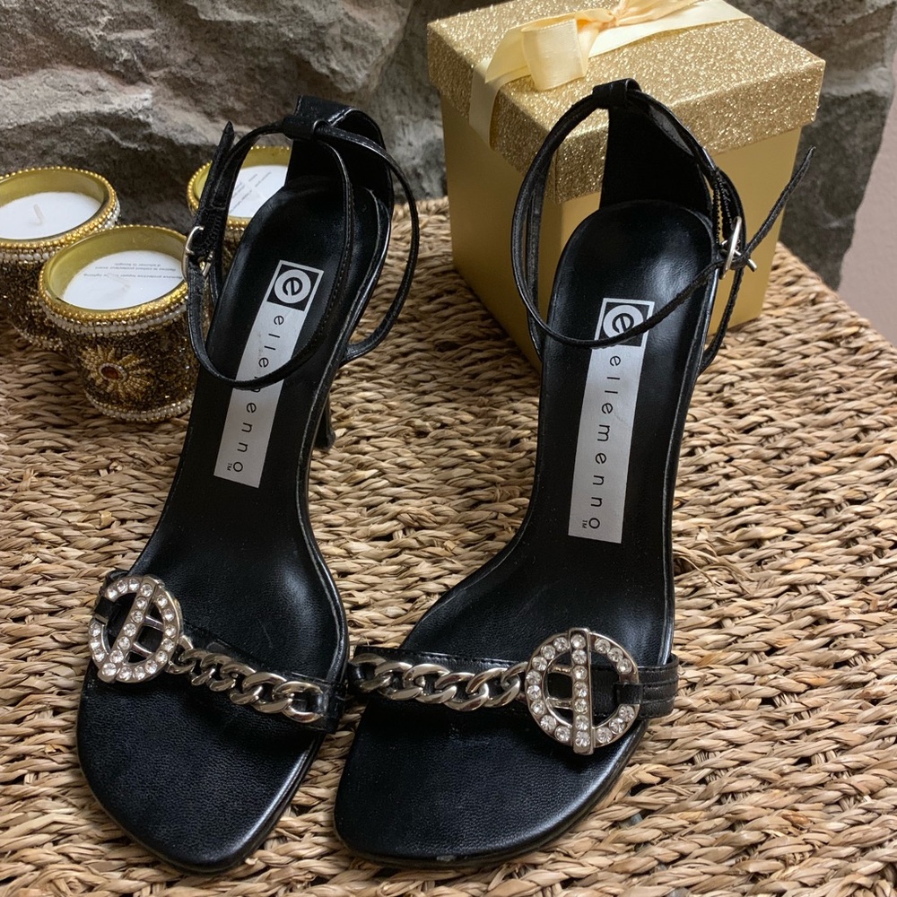 🎈Ellemenno sandals